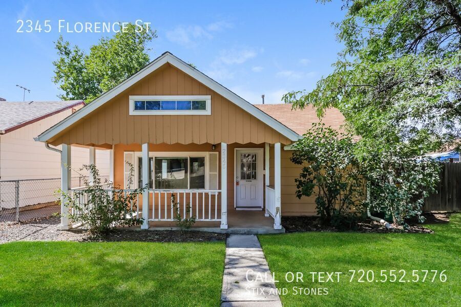 2345 Florence St in Aurora, CO - Building Photo