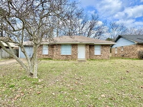 3600 Pembrook Dr in Horn Lake, MS - Building Photo - Building Photo