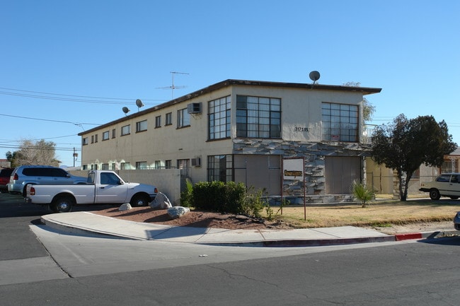 317 S 11th St in Las Vegas, NV - Building Photo - Building Photo
