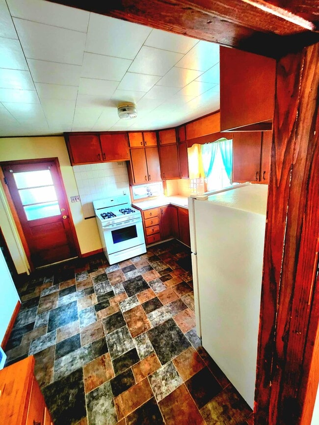 32 Milford St, Unit 1