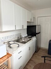 2213 Holton St in Tallahassee, FL - Building Photo - Building Photo