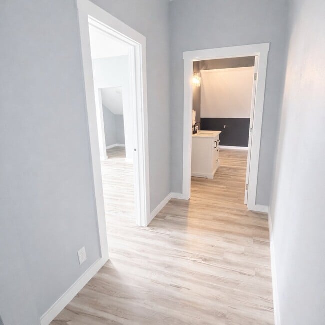 property at 522 S 8th St