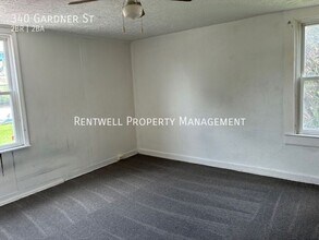 340 Gardner St in Mckees Rocks, PA - Building Photo - Building Photo