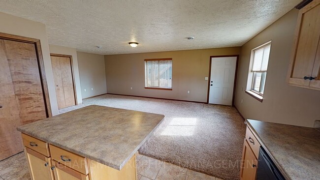 231 W 4th St, Unit A in Tea, SD - Building Photo - Building Photo