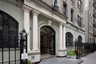 200 W 109th St in New York, NY - Building Photo - Building Photo