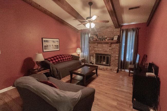 106 Grn Mdws Rd in Columbia, MO - Building Photo - Building Photo