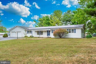 6 Schaller Ln in Smithsburg, MD - Foto de edificio - Building Photo