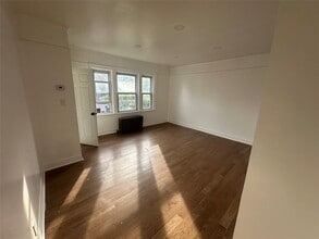 113-05 204th St in Queens, NY - Building Photo - Building Photo