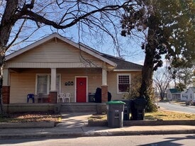 445 Greenwood Ave in Clarksville, TN - Building Photo