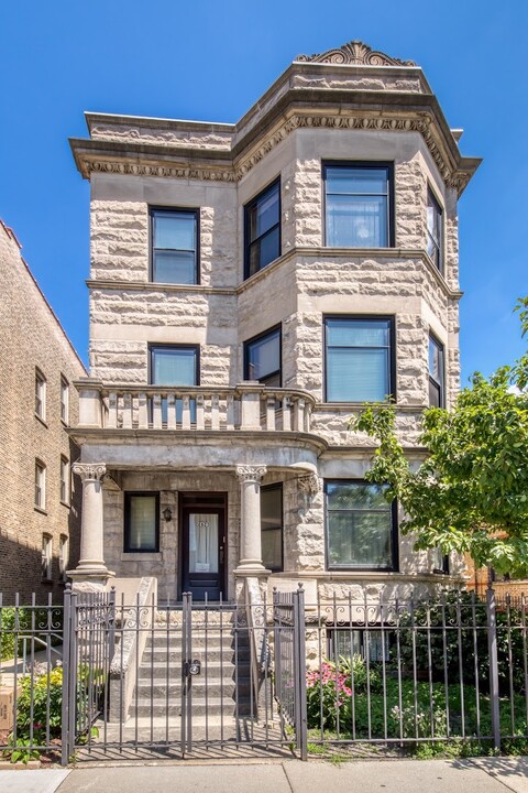 2623 N Kimball Ave in Chicago, IL - Building Photo