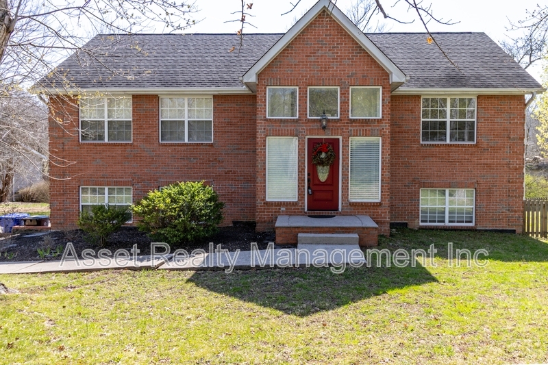 170 Sweetgum Ln in Oak Ridge, TN - Building Photo