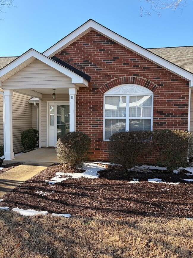 property at 8 Enoree View Dr