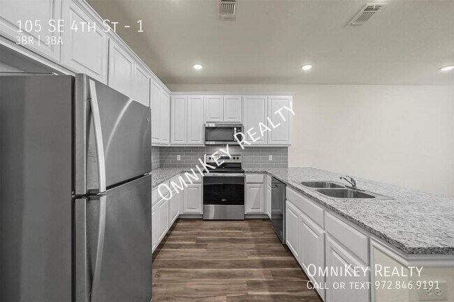 105 SE 4th St in Bonham, TX - Building Photo - Building Photo