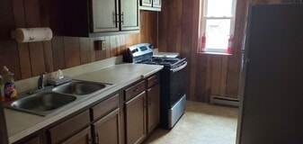 2270 Harper Rd in Beckley, WV - Building Photo