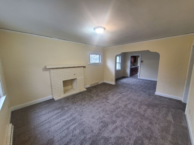 1614 Pauline Ave in Rockford, IL - Building Photo - Building Photo