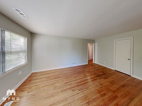 1437 Freda Dr in Midfield, AL - Foto de edificio - Building Photo