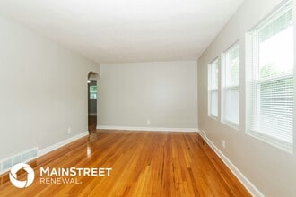 3005 Rockford Ln in Louisville, KY - Foto de edificio - Building Photo