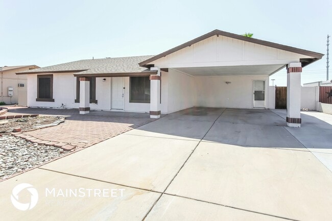 18048 N 50th Ave in Glendale, AZ - Foto de edificio - Building Photo