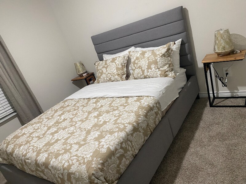 8129 Trudy Ln in Fort Worth, TX - Foto de edificio