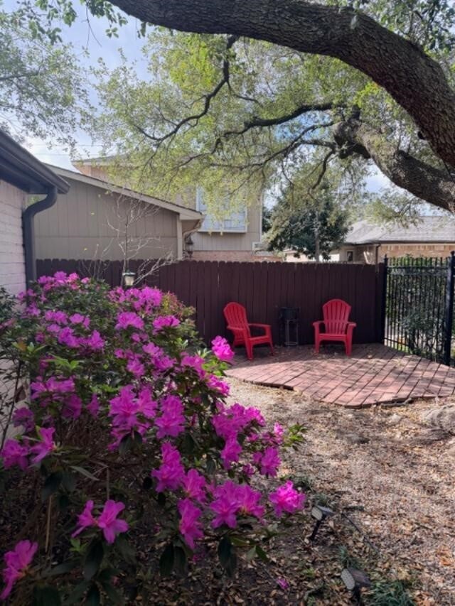 12800 Briar Forest Dr in Houston, TX - Building Photo - Building Photo