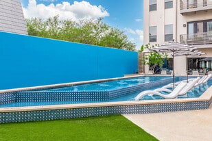 Bandera at Preston Hollow in Dallas, TX - Building Photo