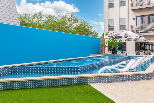 Bandera at Preston Hollow