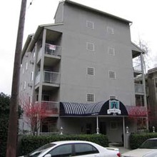 Angel Crest Deluxe Apartments in Seattle, WA - Building Photo - Building Photo