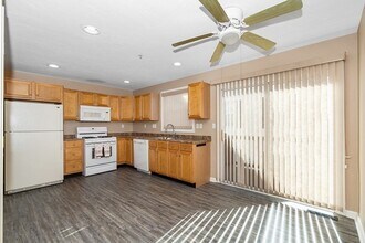 432 Hildreth St in Lowell, MA - Building Photo - Building Photo