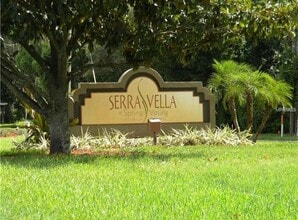 305 Wymore Rd in Altamonte Springs, FL - Foto de edificio - Building Photo