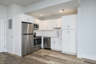 51 1st Ave, Unit 308 in Atlantic Highlands, NJ - Building Photo - Building Photo