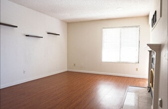 173 Park Place Dr in Petaluma, CA - Building Photo - Building Photo