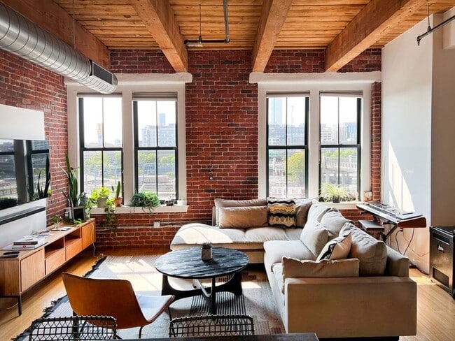 property at 9 W Broadway