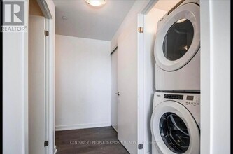 55 Duke St W in Kitchener, ON - Building Photo - Building Photo