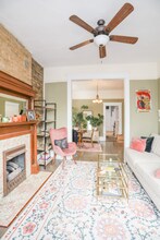 1042 W Grace St in Chicago, IL - Foto de edificio - Building Photo