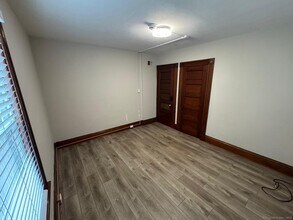 37 New King St in Enfield, CT - Building Photo - Building Photo