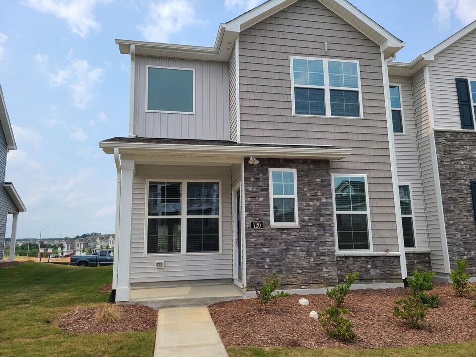 720 Westec Wy in Fuquay Varina, NC - Building Photo