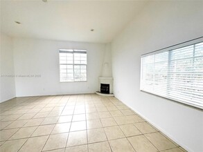 7130 Rue Versailles Dr in Miami Beach, FL - Building Photo - Building Photo