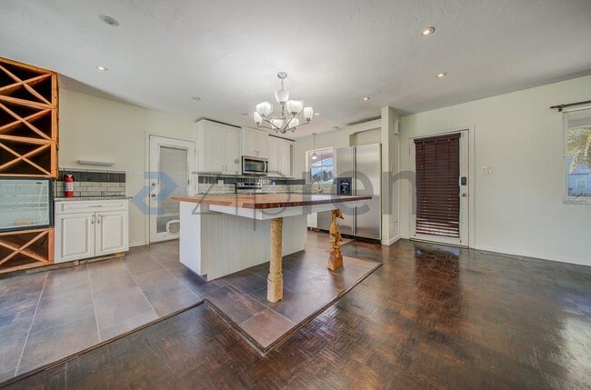 2540 Sistina St in Port Charlotte, FL - Building Photo - Building Photo