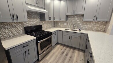 2678 Caminito Secoya in San Diego, CA - Building Photo - Building Photo