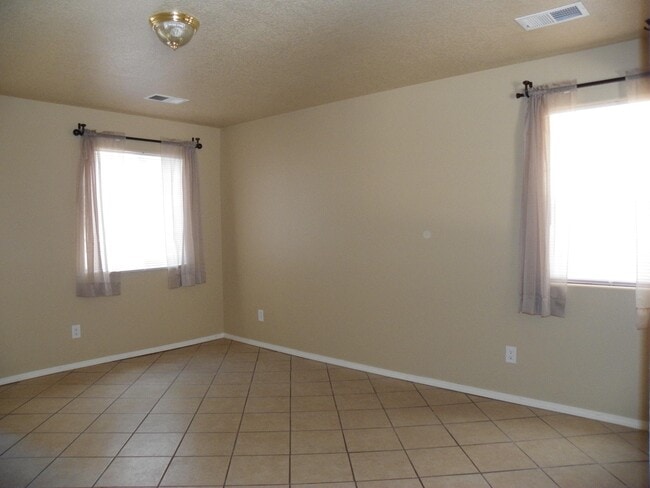1828 Chicoma Rd in Rio Rancho, NM - Building Photo - Building Photo