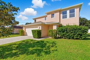 29 Louisville Dr in Palm Coast, FL - Building Photo