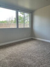 265 Hudson Dr in Bakersfield, CA - Building Photo - Building Photo