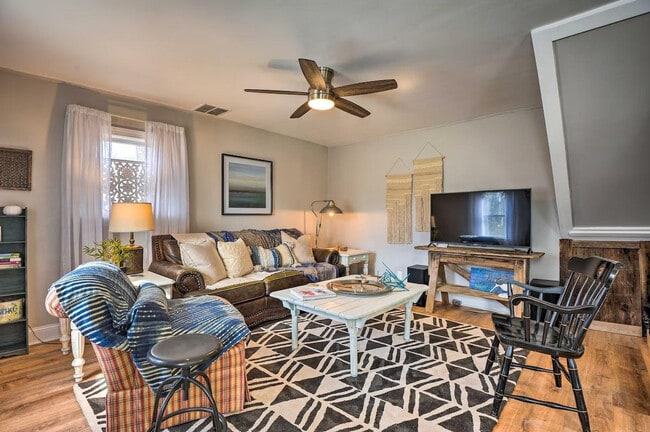 property at 240 Farmhouse Ln