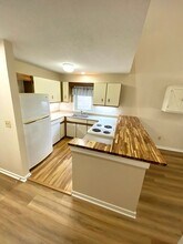 1310 Harbourside Dr in New Bern, NC - Building Photo - Building Photo