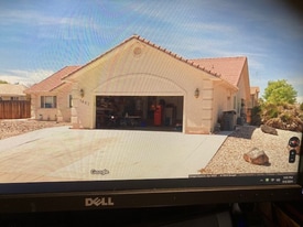 1807 Desert Dawn Dr in Santa Clara, UT - Building Photo