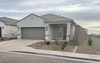 3375 W Stanton Ave in Apache Junction, AZ - Building Photo