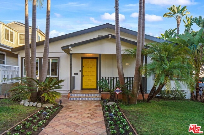 property at 1102 Maple St