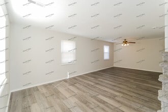 11274 E 71st Terrace in Raytown, MO - Building Photo - Building Photo