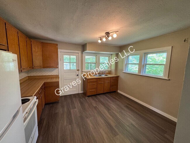 515 Hillcrest Rd in Niles, MI - Building Photo - Building Photo