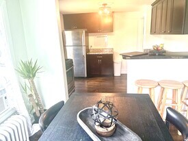 1442 Wilmette Ave, Unit 2 in Wilmette, IL - Building Photo